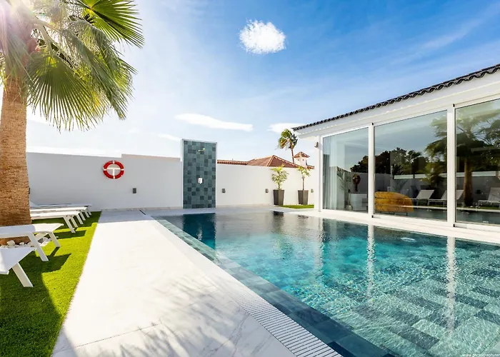 Nicole Wifi, Gym, Heated Pool *