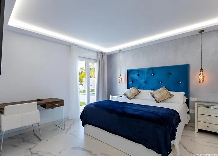 Nicole Wifi, Gym, Heated Pool *