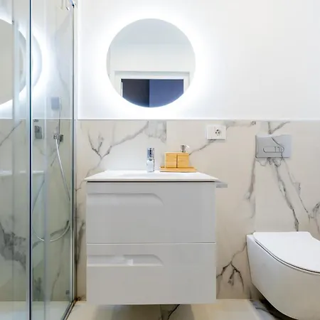 Semesterbostad Nicole Wifi, Gym, Heated Pool