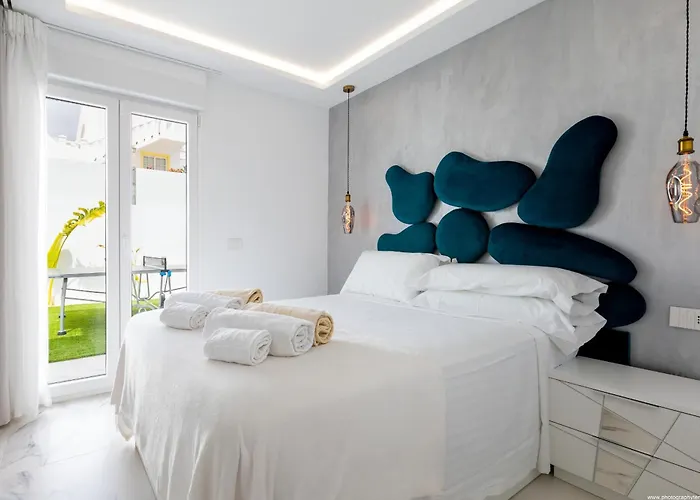 Nicole Wifi, Gym, Heated Pool *