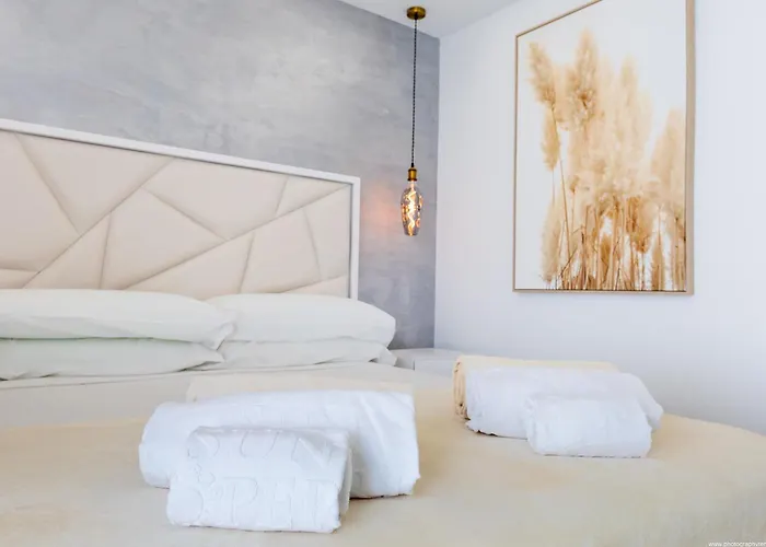 Nicole Wifi, Gym, Heated Pool Сasa de vacaciones