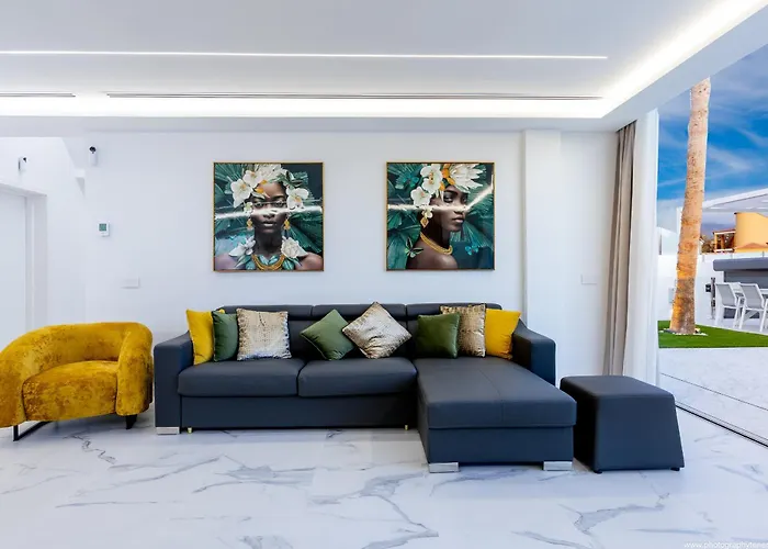 Сasa de vacaciones Nicole Wifi, Gym, Heated Pool *