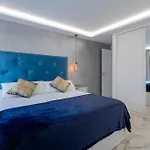 別荘 Nicole Wifi, Gym, Heated Pool *