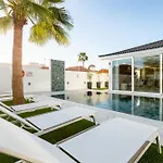 Nicole Wifi, Gym, Heated Pool 別荘 *