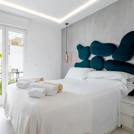 Nicole Wifi, Gym, Heated Pool *