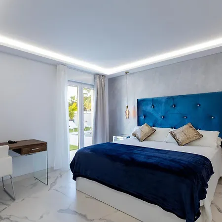 Nicole Wifi, Gym, Heated Pool *