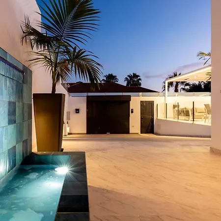 Nicole Wifi, Gym, Heated Pool Hébergement de vacances