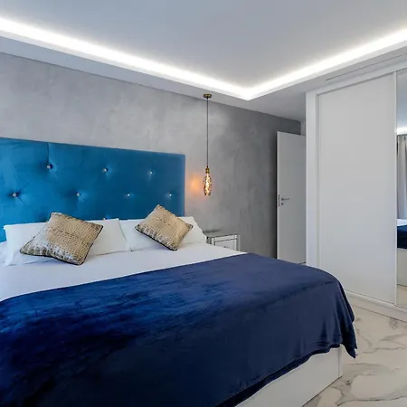 Hébergement de vacances Nicole Wifi, Gym, Heated Pool *