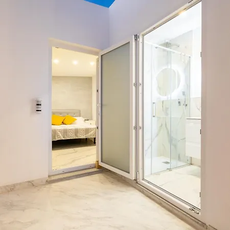 Nicole Wifi, Gym, Heated Pool *