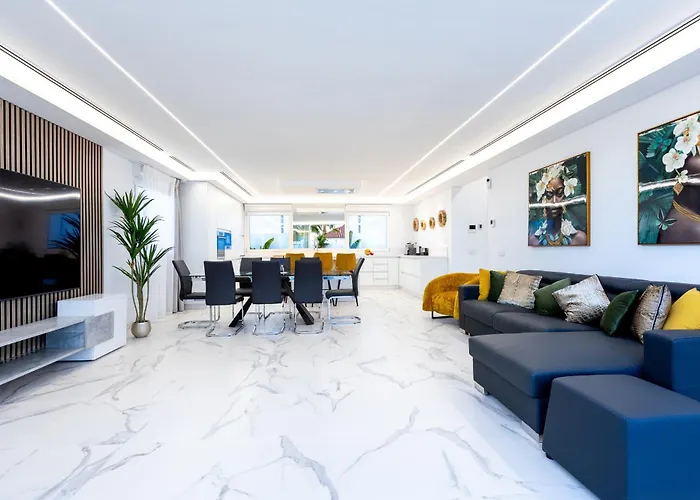 Nicole Wifi, Gym, Heated Pool Feriehus