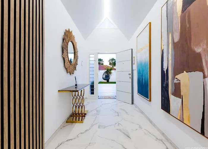 Nicole Wifi, Gym, Heated Pool Callao Salvaje